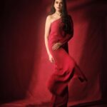 Aditi Rao Hydari Instagram - Because red is eternal @sabyasachiofficial @sabyasachijewellery 📸 @abhivermaa Managed by @arhconnect