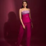 Aditi Rao Hydari Instagram – Styled by : @sanamratansi 
Assisted by : @ankitha_chauhan @sr_styleco
Outfit : @joannaandraosofficial @vandafashionagency
Earrings – @bblingg_meghana @ascend.rohank
Rings – @misho_designs
Shoes- @louboutinworld
📸 – @kaasastudio