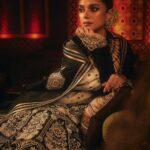 Aditi Rao Hydari Instagram - @aditiraohydari for MEHFIL-e-HUSN | Couture’24 Photography - @karishmabediphotography Show directors - @preferredprofessionals @aparnabahlbedi @anishabahl Showstopper - @aditiraohydari Aditi’s HMU - @eltonjfernandez Styling - @shauryaathley Assisted Styling - @aprajitapuri @janvhijaiswal @janhvikohlii Head of operations - @divishlist PR and comms - @tccggd @arjundevsawhney Set design - @scenografiasumant @sumantjayakrishnan HMU - @diva_rose21 @glowupwithguru Videography - @cnxinsta Production - @glitzproductions_ @tript_dhawan Backstage & Talent coordination - @pujankapursharma Dancer - @suhail.bhan Light and sound - @igldesign Music - @jittervision Sound operator - @dj_parikshit_m Jewelry- @ajewelsbyanmol Floral accessories- @roma__bahl Location - @amaarafarms @shivangupta Food partner - @indulgeatbaraat Celebration partner - @diageo Invite design - @kapil_edc . . . #SidTytler #SiddarthaTytler #Fashion #India #IndianFashion #Luxury #Delhi #Style #Menswear #Indianfashion #ShopNow #indiandesigner #Menstyle #Womenswear #Womensfashion #couture #indiancouture