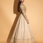 Aditi Rao Hydari Instagram - Aditi Rao Hydari for Ritu Kumar Couture’23 at India Couture Week. Aditi wears an exquisite lehenga, adorned with a Gazal Jacket, a masterpiece meticulously hand-embroidered to manifest unforgettable opulence. Each intricate stitch is a labor of love, woven skillfully with artistry passed down through generations. The Gazal jacket, with a touch of gold zardozi work, embraces the grace of the traditional Kashmiri design, while the lehenga exudes a timeless elegance adorned with geometric & floral motifs seamlessly creating a blend of tradition and modernity. @reliancebrandsItd @fdciofficial Jewellery by @thegempalace #RituKumar #AditiRaoHydari #RKWoman #ICW23 #TheOG