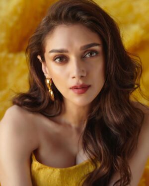 Aditi Rao Hydari Instagram - In full bloom 🌼

With @lorealparis 
@festivaldecannes 

Outfit: @michaelcinco5 
Shoes: @katmaconie 
Rings : @mamour_paris 
Earrings : @shopanatina 
Style: @sanamratansi 
Assisted by: @rhiakapoor @ankitha_chauhan 
Photographer: @vaishnavpraveen @thehouseofpixels 
HMU: @miteshrajani 
Managed by: @ssubberman