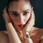 Aditi Rao Hydari Instagram - 😘 Outfit - @wear.rae @vandafashionagency Chain- @outhousejewellery Rings - @misho_designs Heels - @jimmychoo @id8mediasolutions Styled by @sanamratansi Hmu @eltonjfernandes 📸 -@kadamajay