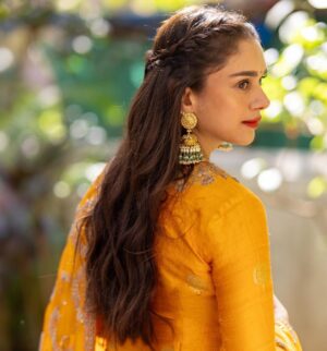 Aditi Rao Hydari Instagram - Bring your own sunshine
#BYOS 🌞☺️
@punitbalanaofficial
@sanamratansi
@shraddhamishra8
@devsphotographyofficial
@aquamarine_jewellery