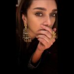 Aditi Rao Hydari Instagram - Hot Chocolate 😉 @sureenachowdhri @sanamratansi @amrapalijewels @miteshrajani @sandeshparulkar