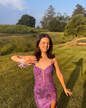 Adriana Camposano Instagram - round two 🕺