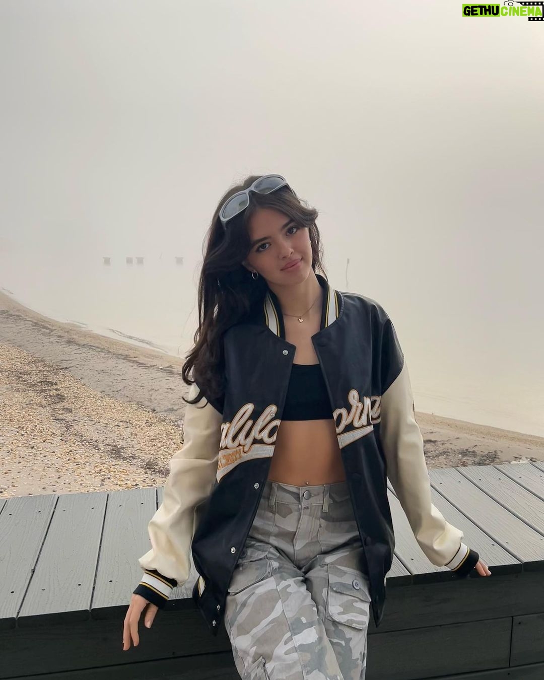 Adriana Camposano - 2.7K Likes - 🤟🌟🌟🌟🌟
adriana25 for 25% off yuhyuhyuh