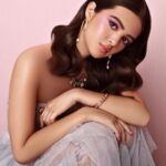 Adriana Camposano Instagram - @ellementsmagazine 🌷