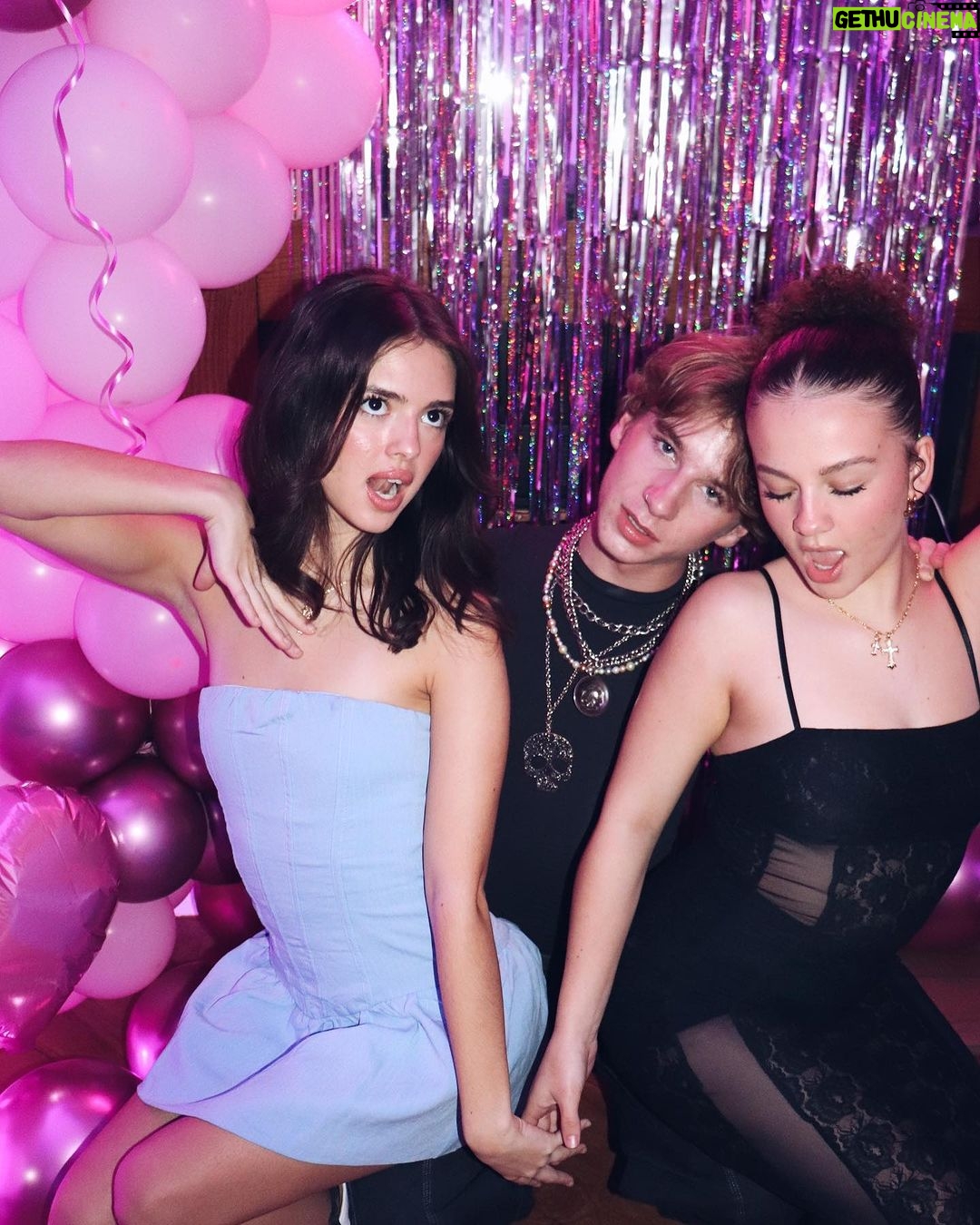 Adriana Camposano - 2.4K Likes - the party never ends