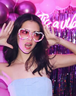 Adriana Camposano Instagram - the party never ends