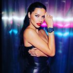 Adriana Lima Instagram - ⚡️When my tempo has the right timing⚡️ #BigBangDJSnake #Hublot @Hublot @djsnake Picture by @GermanLarkin. GLAM TEAM: Hair: @marcorsatelli. Makeup: @ismaelblancomakeup Paris, France