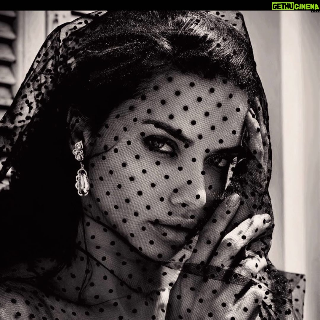 Adriana Lima Instagram - 🤍Anything you lose comes round in another form.🤍 - Rumi - 📸. @vincentpeters1