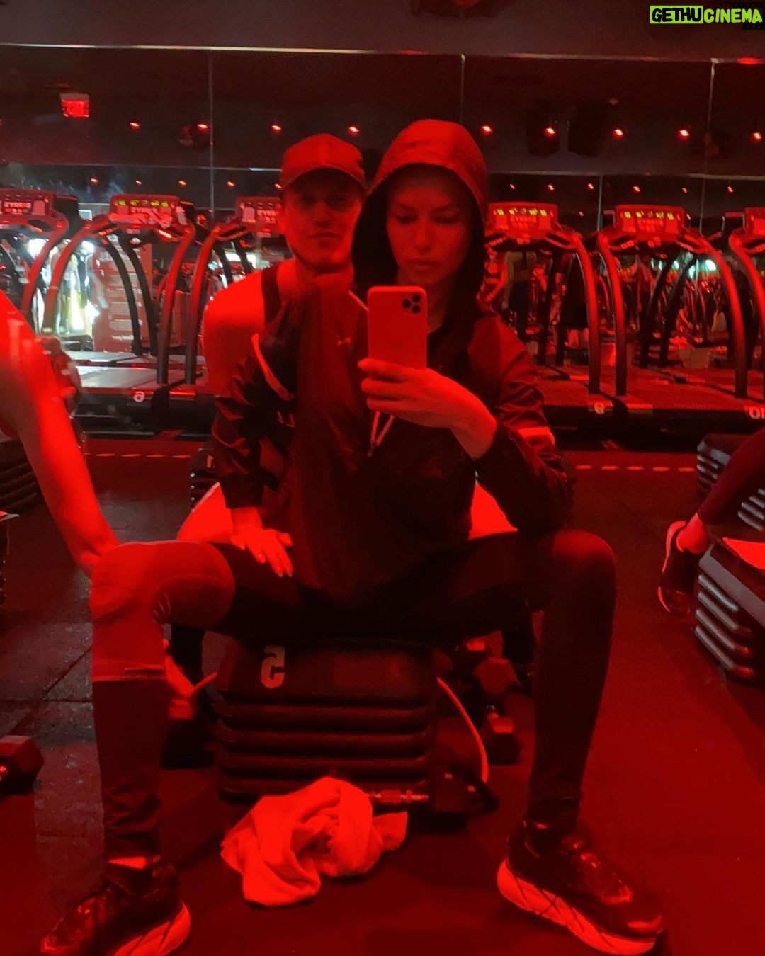 Adriana Lima Instagram - 🔥With my hot friend @jprovencher bringing the heat earlier @barrysbootcamp 🔥