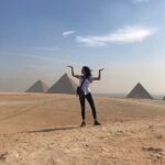 Adriana Lima Instagram - 💛✨EXPLORING THE PYRAMIDS AND CONNECTING WITH THE UNIVERSE IN A MEDITATIONAL PHASE IN FAVOR OF GLOBAL PEACE ✨💛 #worldpeace 🌎