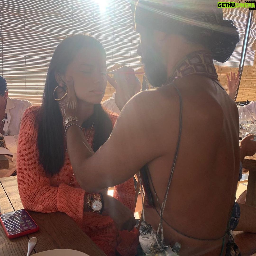 Adriana Lima Instagram - ✨Mykonos ✨ @bodyglyph ✨🌙