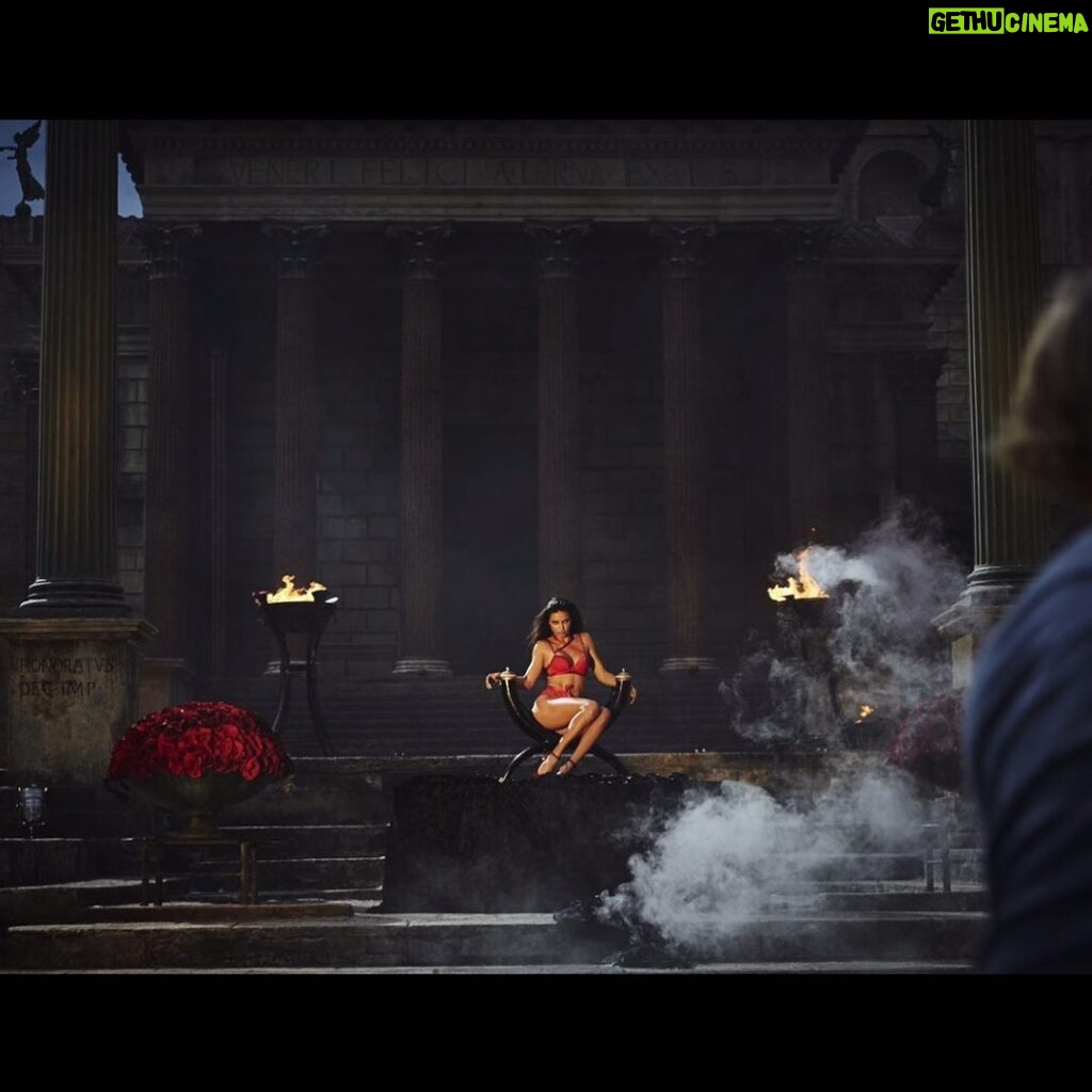 Adriana Lima Instagram - ✨SPECIAL #tbt shooting with @michaelbay✨