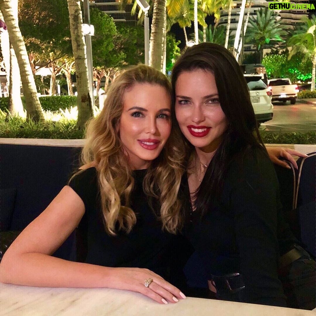 Adriana Lima Instagram - ✨Great meeting this beauty Mogul @randijoy6 ✨