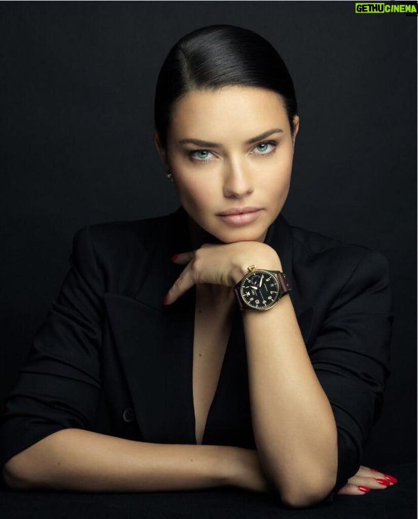 Adriana Lima Instagram - Want to meet me in Mexico City for a boxing class? I feel honored to share my passion and support a great cause @LaureusSport together with @iwcwatches. Check out my story or go to www.charitystars.com/adrianalima. Please donate to have a chance to join me! #IWCLaureus #SportforGood #boxing #teamlima
