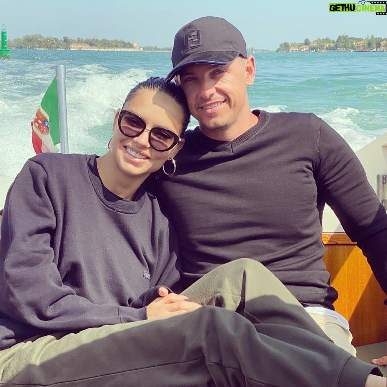 Adriana Lima Instagram - 💋🧿My forever twin soul mate, Happy Valentines Day 💋🧿 I LOVE YOU MORE THAN CHOCOLATE 🍫