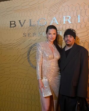Adriana Lima Instagram - ✨ Shine bright like a @bulgari !

A Bulgari me convidou para a celebração dos 75 anos do seu ícone máximo, Serpenti. E eu fico muito feliz do Brasil ter um papel tão especial para uma das casas de joalheria mais importantes do mundo.

Foi uma noite incrível, obrigada pelo convite Bulgari!

@bulgari​
#Serpenti75 
#BulgariJewelry​
#Publicidade
Fotos: @lecanovo @joaokopv @ricardooaugusto.  @gabrielmassan