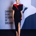 Adriana Lima Instagram - ✨ @fashiontrustarabia #QatarCreates @dior #DesignerOfDreamsExhibit Dress: @georgeschakraofficial Earrings: @hanut101 Shoes: @louboutinworld Make-up: @minkimmakeup Hair: @abedalmostafa @tonysawyaqatar Photos: @Ammarparis Styling: @doraziopr @itb_worldwide