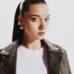 Afra Saraçoğlu Instagram - @defacto ile her halimi ❤️‍🔥 e heralde…🫠 #iloveme