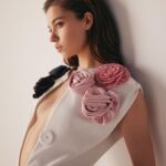 Afra Saraçoğlu Instagram – “En önemlisi asla vazgeçmemek. Hedefim, inandığım bu yolda ilerlemek. Kalıcı olmak”

Yaratıcı kimliğini yüksek enerjisi ile birleştiren Afra Saraçoğlu ile yaşam ve stil seçimleri hakkında konuştuk. 

Daha fazlası Bazaar Style sayımızda.

Genel Yayın Yönetmeni: Gülen Yelmen @gulenyelmen 
Fotoğraf: Emre Güven @emreguven 
Moda Editörü: Tuğçe Kılınçlı @tugce.kilincli 
Röportaj: Pelin Hasçalık @pelinhascalik 
Proje Yönetmeni: Neslişah Helvacı @neslisahhelvacii 
Saç: Ferit Belli @feritbelli 
Saç Asistanı: Suat Başdemir @suatbasdemir1 
Makyaj:Ali Rıza Özdemir @alirizaozdemir 
Video: Berat Soner Çapin @beratcapin