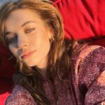 Afra Saraçoğlu Instagram - #goldenhour ☀️