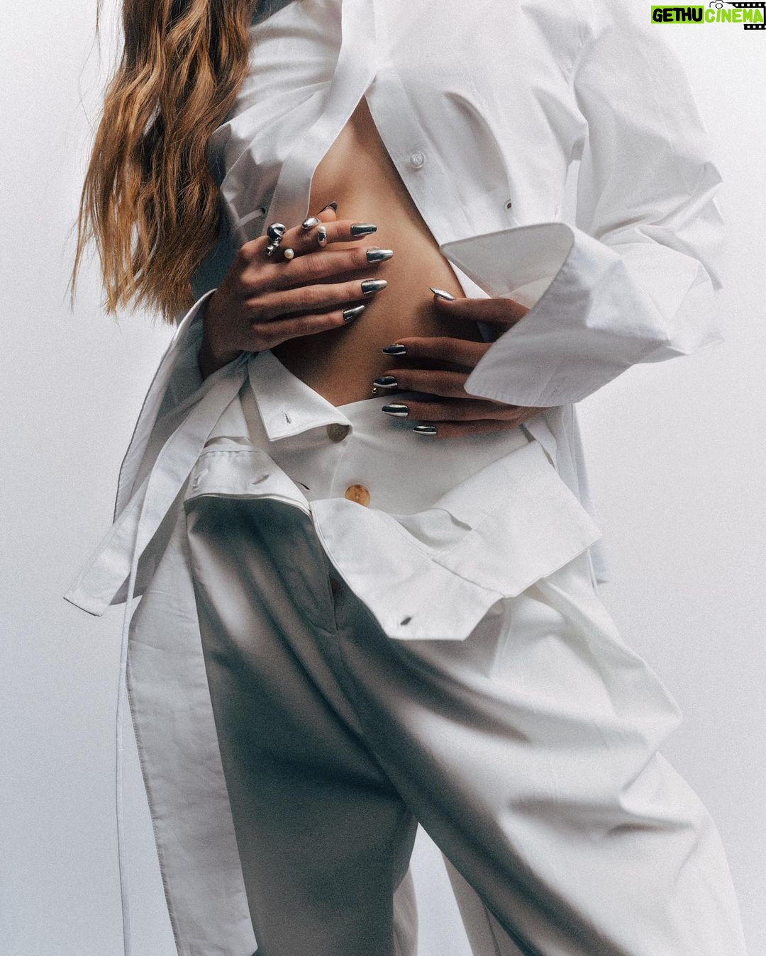 Afra Saraçoğlu Instagram - @vogueturkiye 🤍