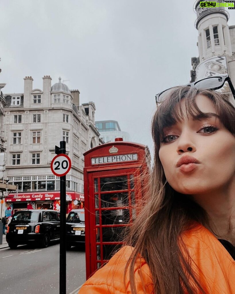 Afra Saraçoğlu Instagram - I miss being there already ❤️ London, Unιted Kingdom