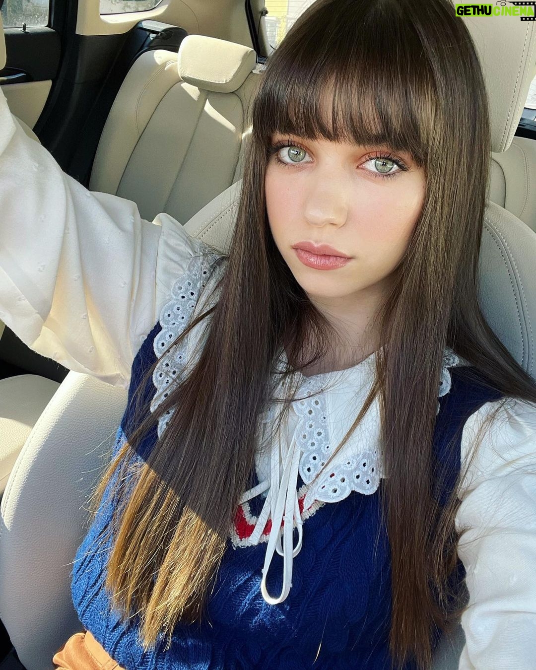 Afra Saraçoğlu Instagram - Gülmek zorunda diilim gibi hissettim @koton 💙