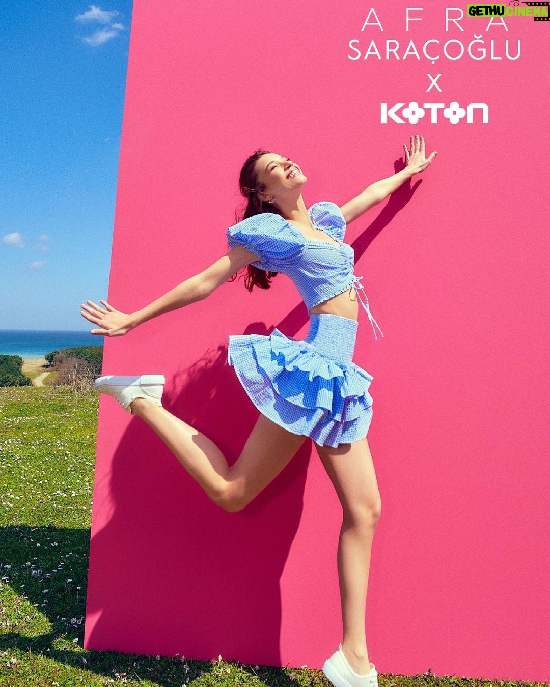 Afra Saraçoğlu Instagram - Afra x Koton @koton 😍💙