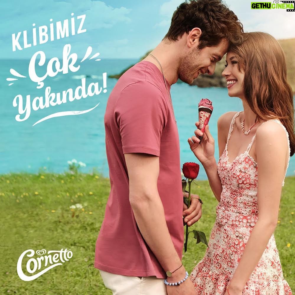 Afra Saraçoğlu Instagram - @cornettotr 🍦🤍
