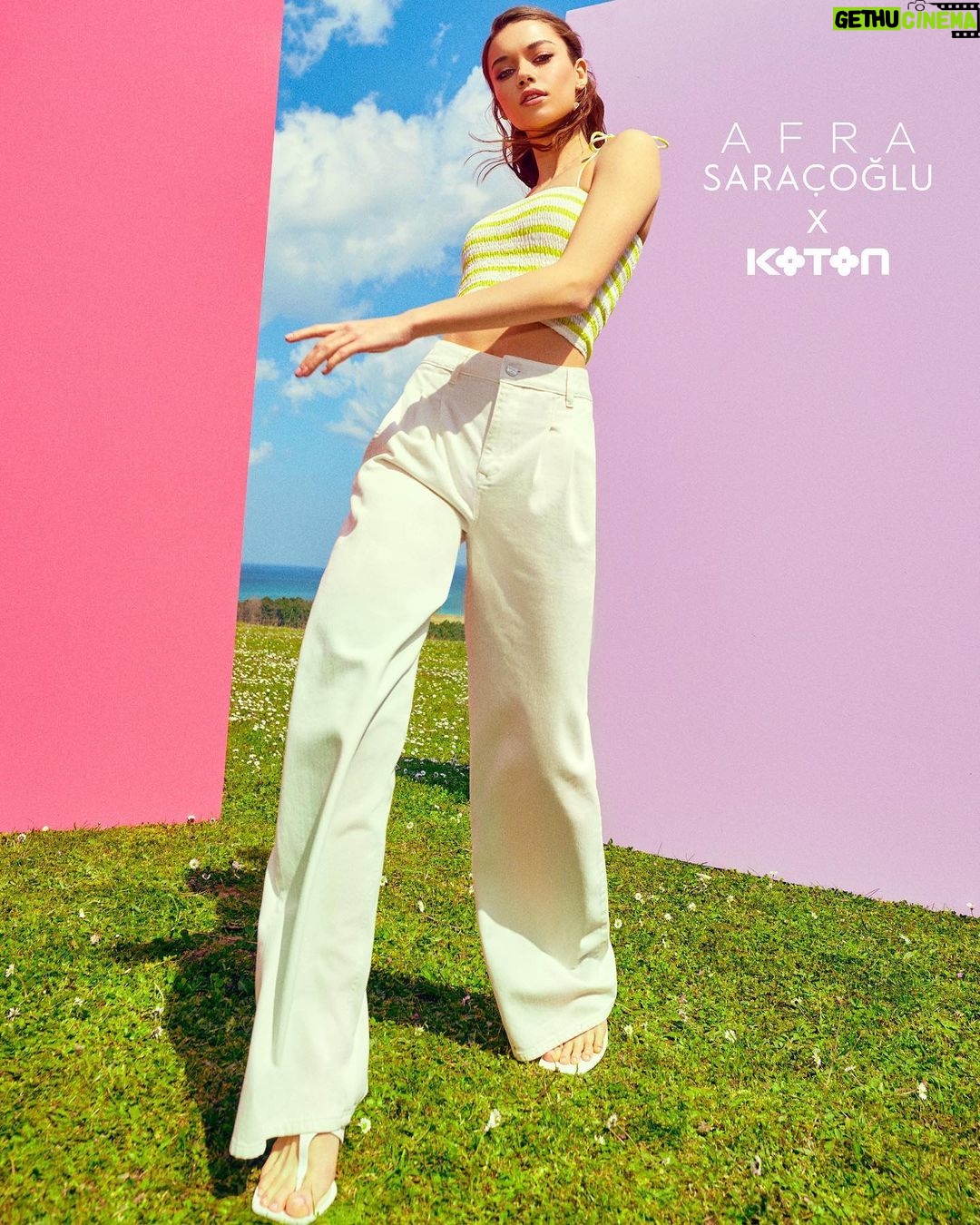 Afra Saraçoğlu Instagram - Afra x Koton @koton 😍 #myfavoritepants 🤍