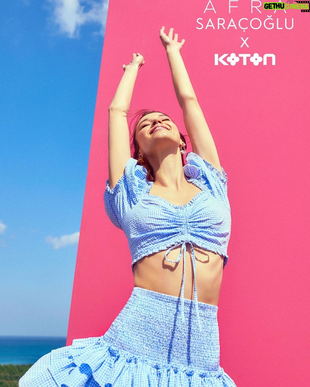 Afra Saraçoğlu Instagram - Afra x Koton @koton 😍💙