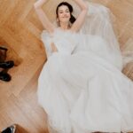 Afra Saraçoğlu Instagram - Biraz ciddiyet… #deliligevurdukartikyapcakbisiyok #settesankisahildeuzaniyogibimsi