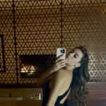 Afra Saraçoğlu Instagram - It’s me, hi, I’m the problem its me Binbir Afito #2