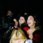 Afra Saraçoğlu Instagram - 26 dump 🎉 dogum günümü kutlayan o gün yanımda olan- olamayan mutlulugumu ve heyecanımı benımle paylasanlara cok tesekkur ederim. İyi ki varsınız hepimiz iyi ki doğduk!! 🫶🏼 I would like to thank very much those who shared my happiness and excitement with me on that day celebrating my birthday, who were with me, who could not be. I am glad that you exist, we were all born happy!! 🫶🏻