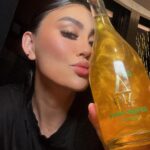 Agnez Mo Instagram – After my own MOSCATO WINE “AMO” Love Potion, we just launched AMO (Non Alchoholic grape juice).

Still.. with eatable gold flakes

“Why drink wine when you can drink gold” – AMO

😎😘😘

#AMO #AGNEZMO