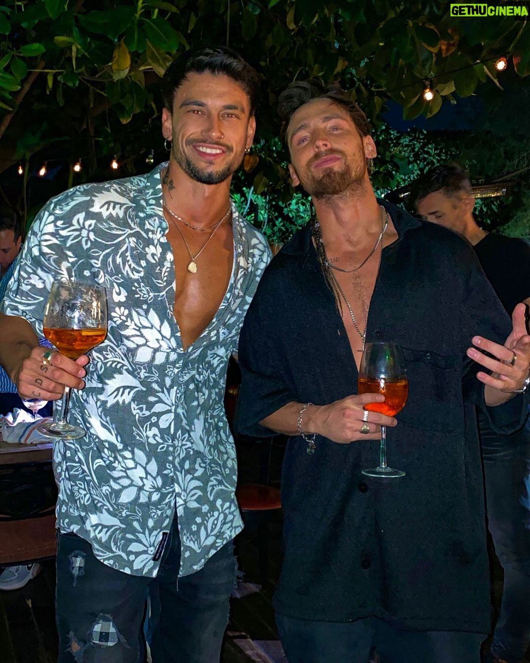 Agustín Bernasconi Instagram - Feliz cumple hermano mío!!!! Agradecido de tenerte cada día y compartir lo que más amamos juntos @maxiespindola 🙏🏽❤️ la copa arriba que esto recién empieza 🥂