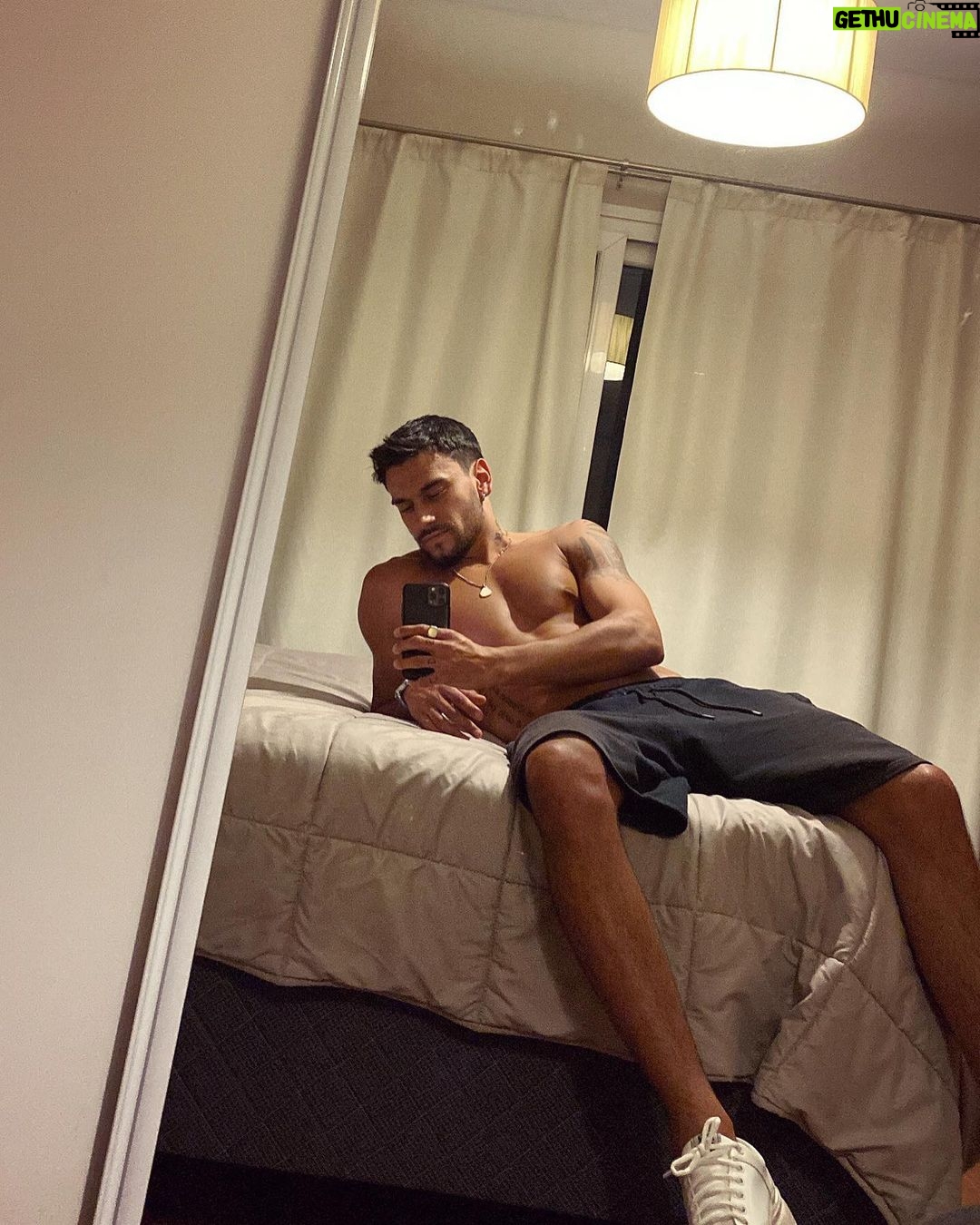 Agust铆n Bernasconi Instagram - De vuelta en casa 馃檹馃徑 Ciudad Aut贸noma de Buenos Aires
