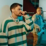 Agustín Bernasconi Instagram - Ya estamos afuera con esta canción que me vuelve locoo , espero puedan disfrutarla tanto como yo 🙏🏽🙏🏽❤️❤️ @dreadmari @mya_musica MYA LIVE P3 los amo ( link en bio )