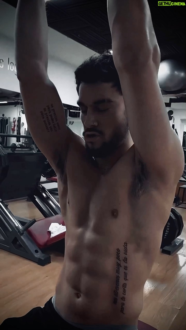 Agustín Bernasconi Instagram - Hoy se entrenó también 🙏🏽💪🏽 @pumaargentina @nappfc Napp Fitness Club