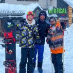 Agustín Bernasconi Instagram - Tremenda experiencia hoy en Bariloche , gracias a amigos de @verticalskisnowboard por la pilcha y a los cracks @guru.ride y @hop2collective por enseñarnos a dsr los primeros pasos 🙏🏽💪🏽🔥 Cerro Catedral - Catedral Alta Patagonia