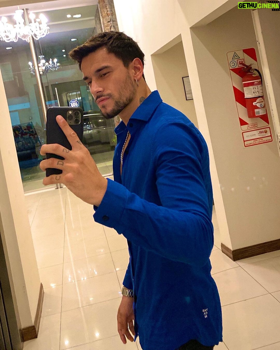 Agustín Bernasconi Instagram - Azulejo o azulado 🤔