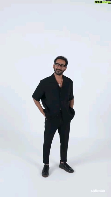 Ahmad Helmy Instagram - الثلاثاء ٩ مساءً بتوقيت الإمارات على اليوتيوب