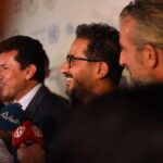Ahmad Helmy Instagram - كلمة "تغير المناخ" بتتكرر كتير اليومين دول، وده لأنها مشكلة حقيقية وكبيرة محتاجة تحرك سريع مننا كلنا. علشان أنا مؤمن بأهمية مشاركة الشباب في حل أي مشكلة وعمل تغيير حقيقي، تحمست جدًا إني أشارك في إطلاق قافلة "الشباب والمناخ" لأنها مبادرة بتأكد إن المناخ قضيتنا كلنا، وبتدّي للأطفال والشباب فرصة طرح حلول ممكن تغير شكل العالم دلوقتي وبكرة. شكرًا للقائمين على المبادرة: وزارة الشباب والرياضة ووزارة البيئة ومنظمات الأمم المتحدة: يونيسف وصندوق الأمم المتحدة للسكان وهيئة الأمم المتحدة للمرأة والفاو، والجهات الداعمة للقافلة: الوكالة الأمريكية للتنمية ومكتب التعاون الدولي بسفارة سويسرا. #العمل_لأجل_المناخ #الشباب_والمناخ #قمة_المناخ @unicef.egypt @egy.environment @emys.official @cop27_egypt @USAIDEgypt @UnfpaEgypt