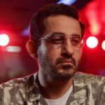 Ahmad Helmy Instagram - لما يفتكروك بتداري على شمعتك علشان تقيد، وأنت معندكش شمعه اصلا