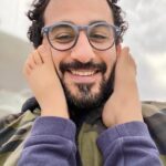 Ahmad Helmy Instagram - مطرح ما بحط راسي بيحط رجليه