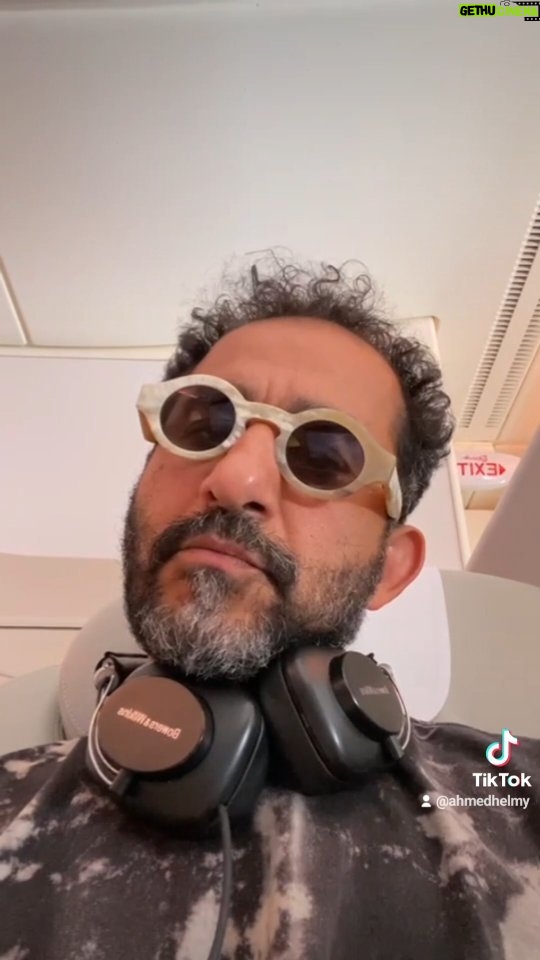 Ahmad Helmy Instagram - الممثله سابت الفيلم ومشيت