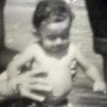 Ahmad Helmy Instagram - صديقي اللي فضل مكمل معايا لحد دلوقتي ونفسي اخسره .. كرشي العزيز حل عني بقي نفسي ادخل القميص في البنطلون